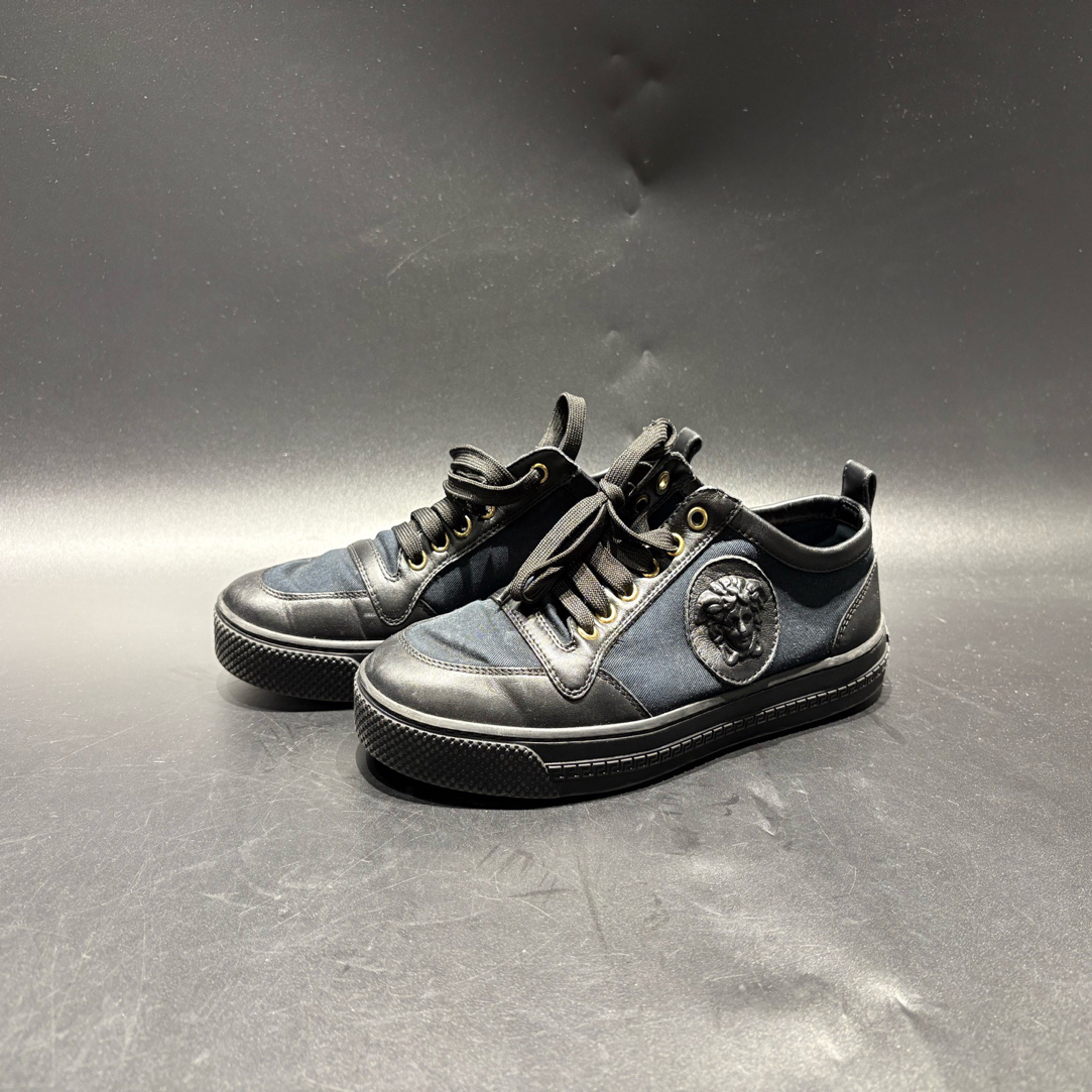 99新 VERSACE/范思哲 经典美杜莎圆头系带/39码/5354