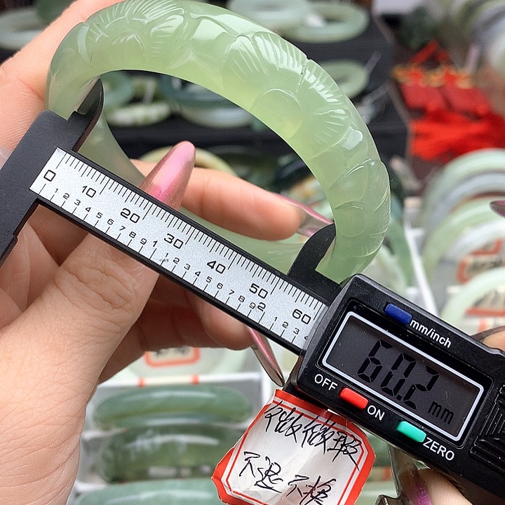 蛇纹石玉手镯未镶嵌1074