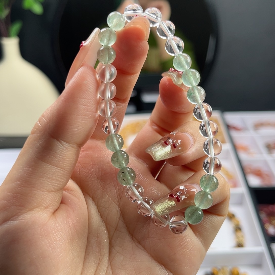 水晶手串未镶嵌7mm 草莓晶