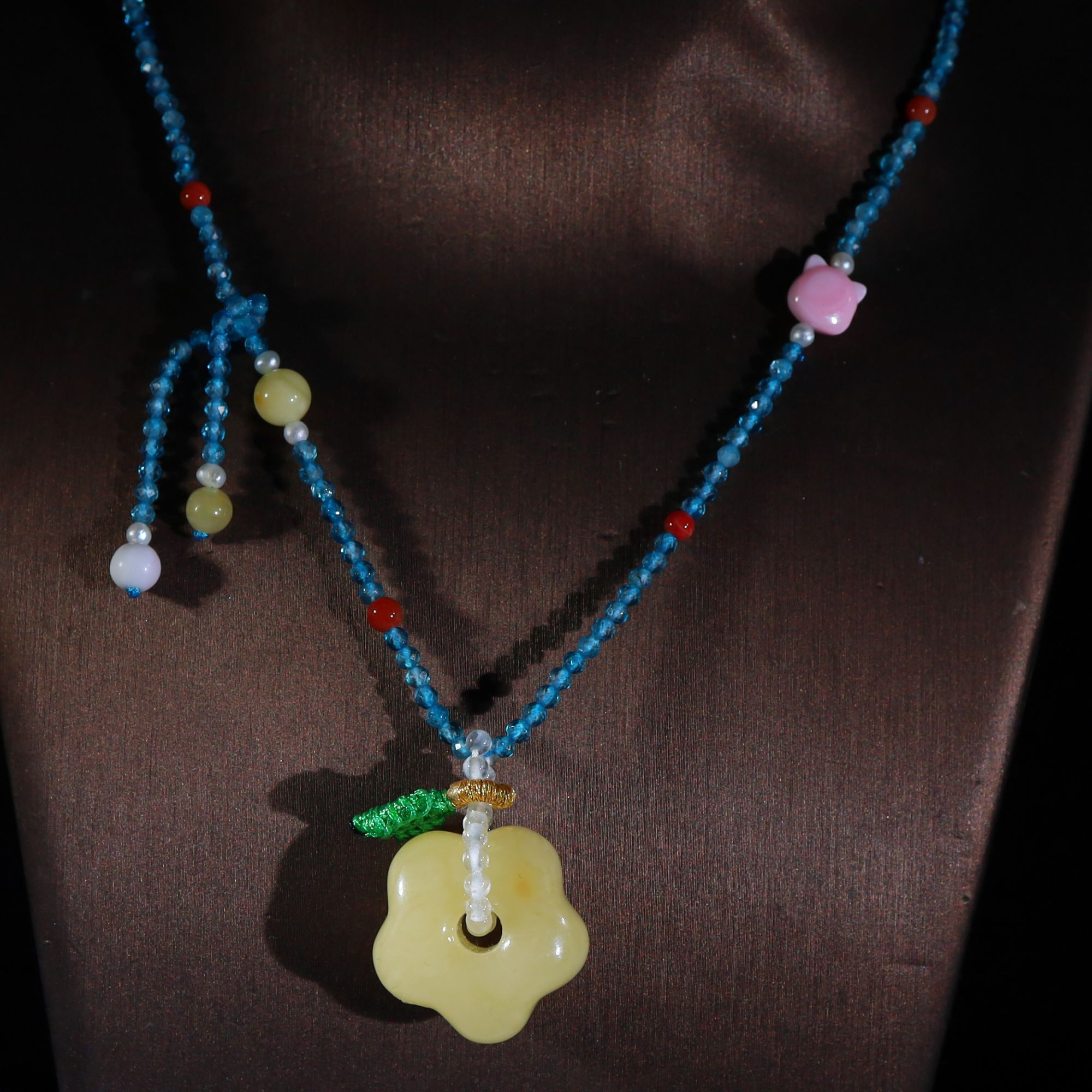 天然俄料白花蜡有钱花吊坠（抖音基地发货，带证书）