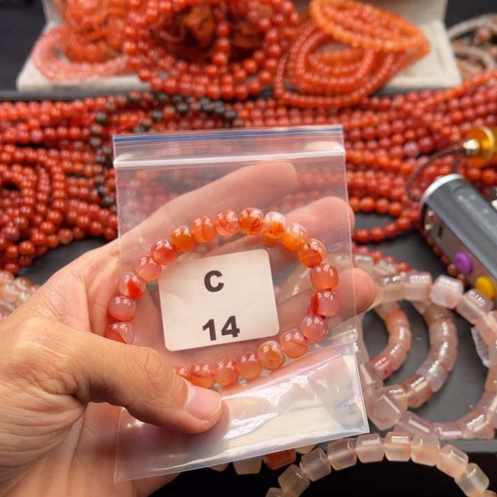 南红玛瑙未镶嵌多样性发货默认微瑕称重9mm