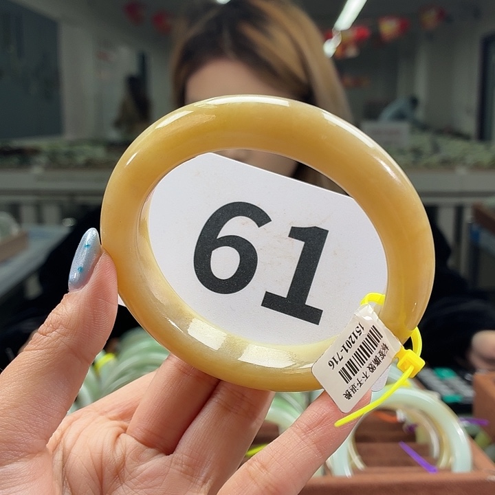 良***景和田玉未镶嵌手镯