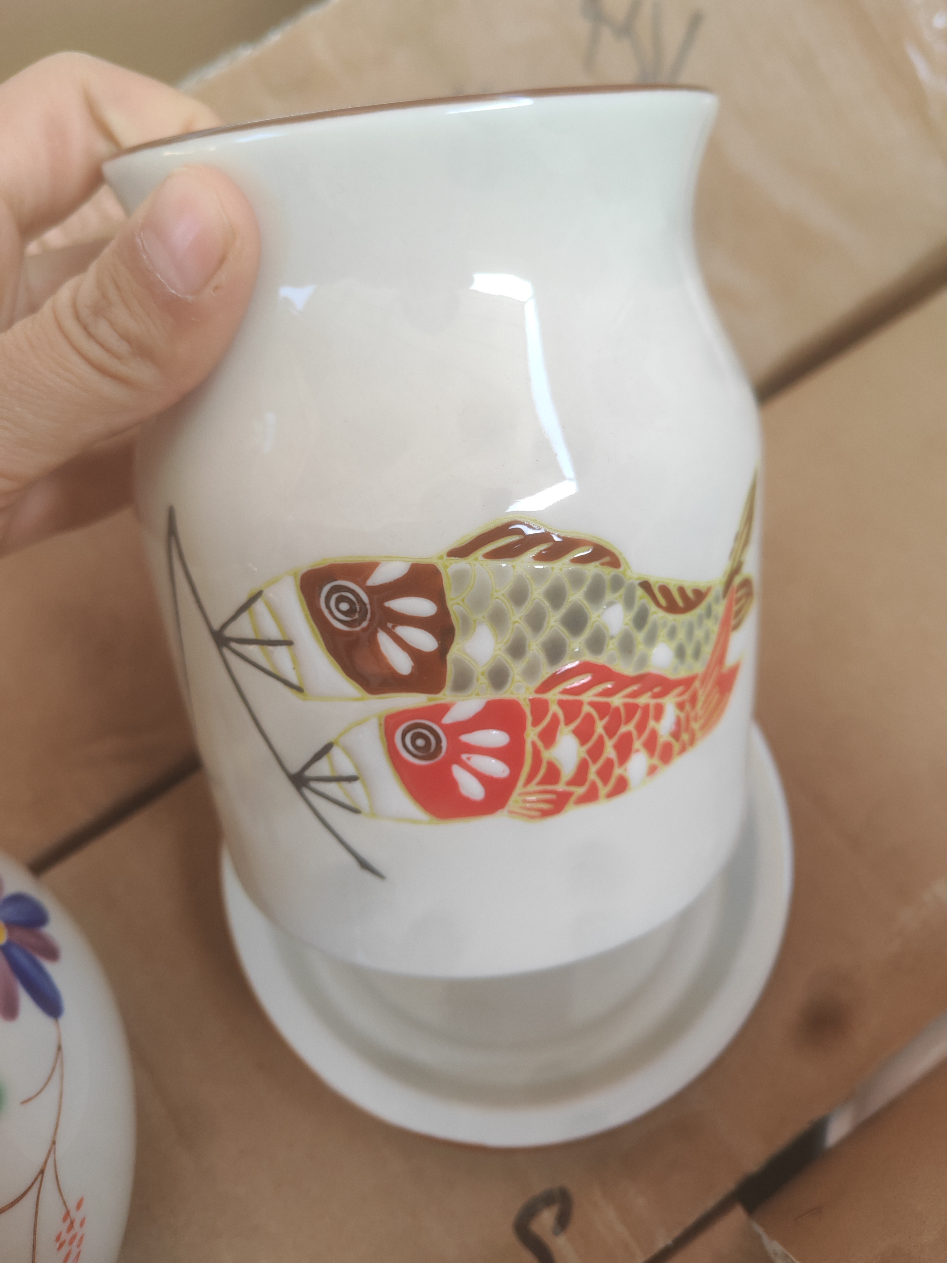 手绘釉下彩筷子筒摆件