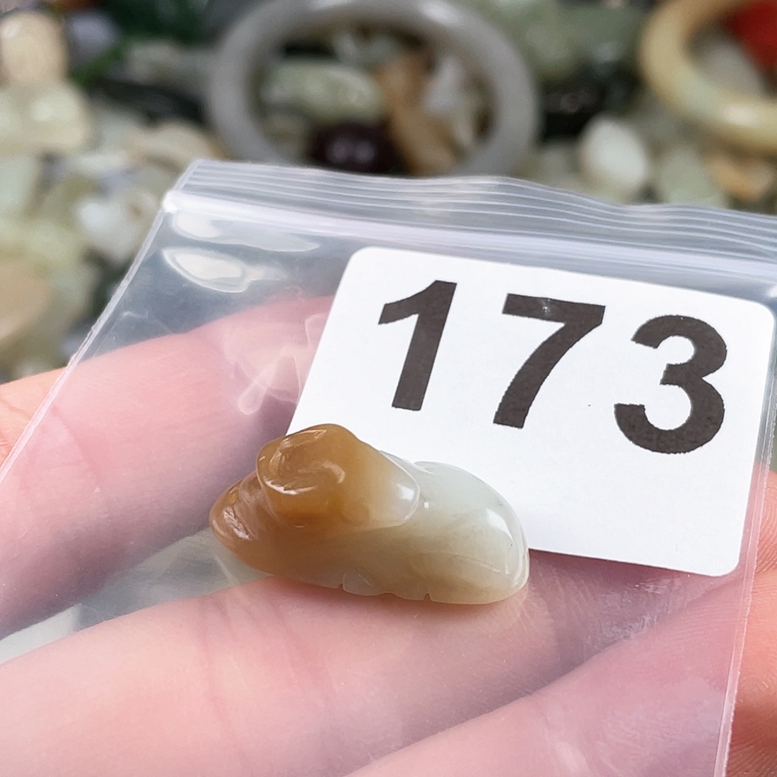 和田玉（糖玉）颈饰未镶嵌