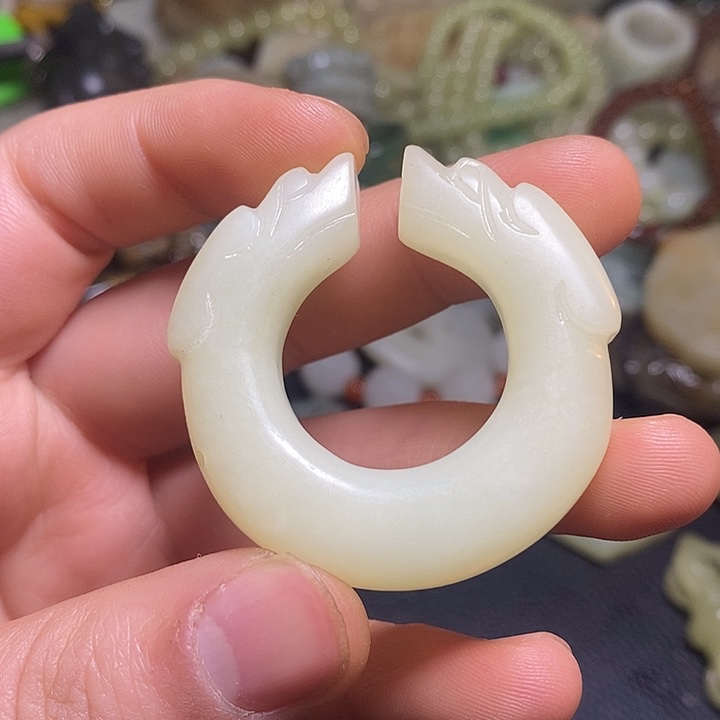 和田玉（糖玉）未镶嵌颈饰