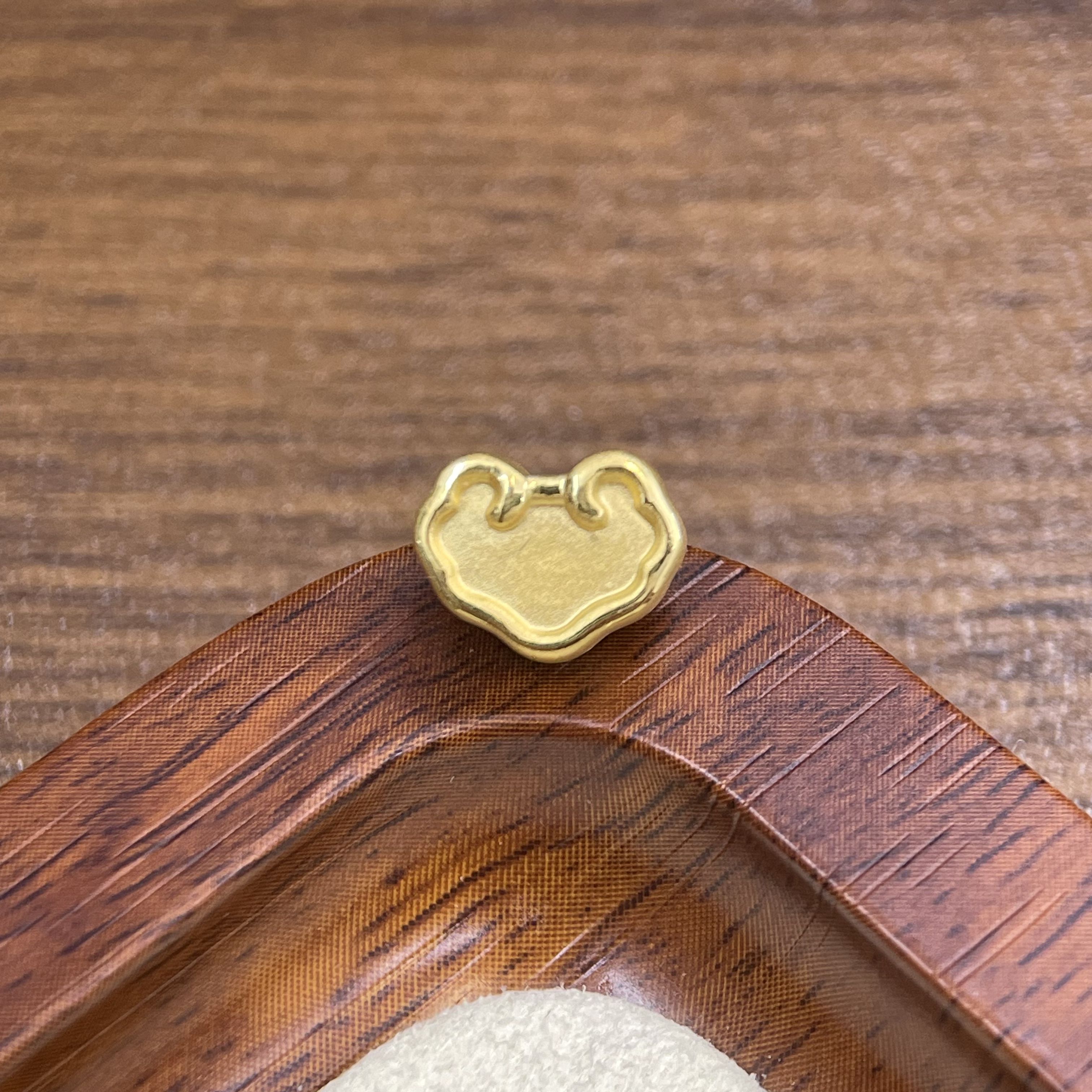 顺鑫黄金足金999通孔祥云锁DP2156-0590