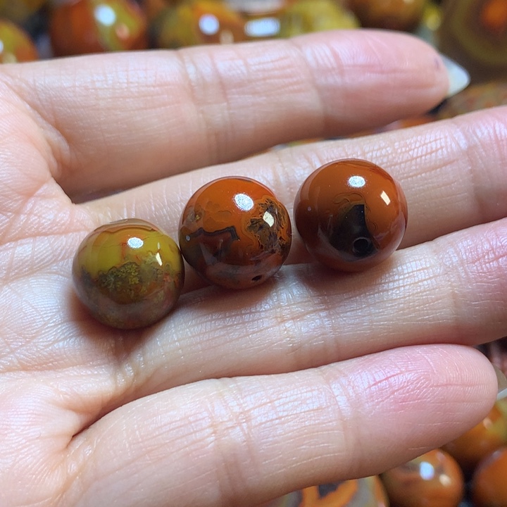 玛瑙/玉髓战国红单珠未镶嵌张*跑