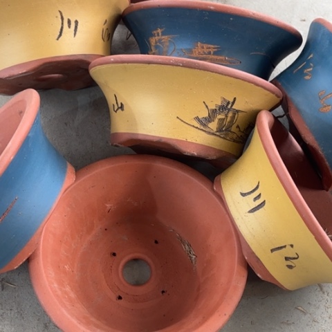 紫砂花盆100-8。                 