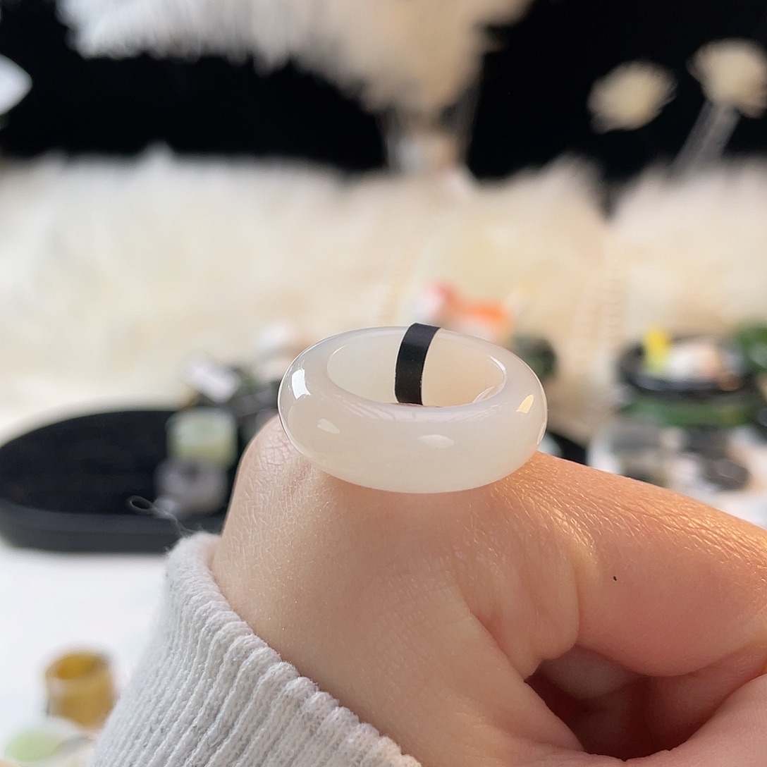 和田玉未镶嵌戒指k86一级白甜甜圈16.9mm