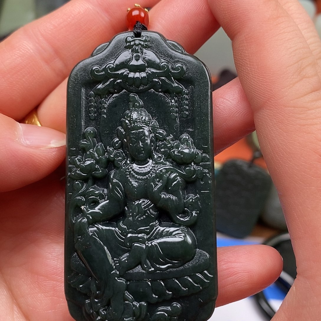 和田玉未镶嵌颈饰观音