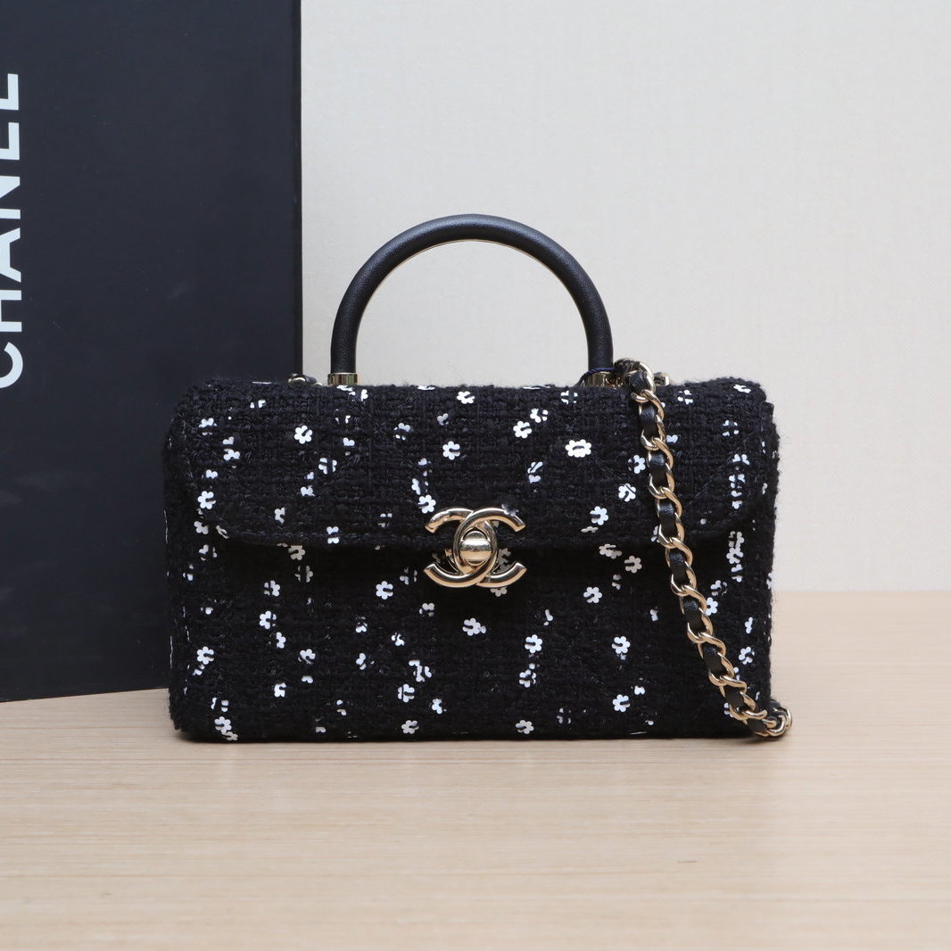 99新 Chanel/香奈儿 小花柳 黑色 芯片开 金扣 23K 山茶花亮片包