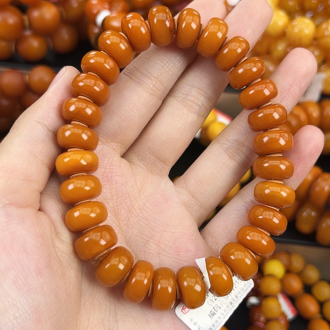 琥珀颈饰未镶嵌蜜蜡