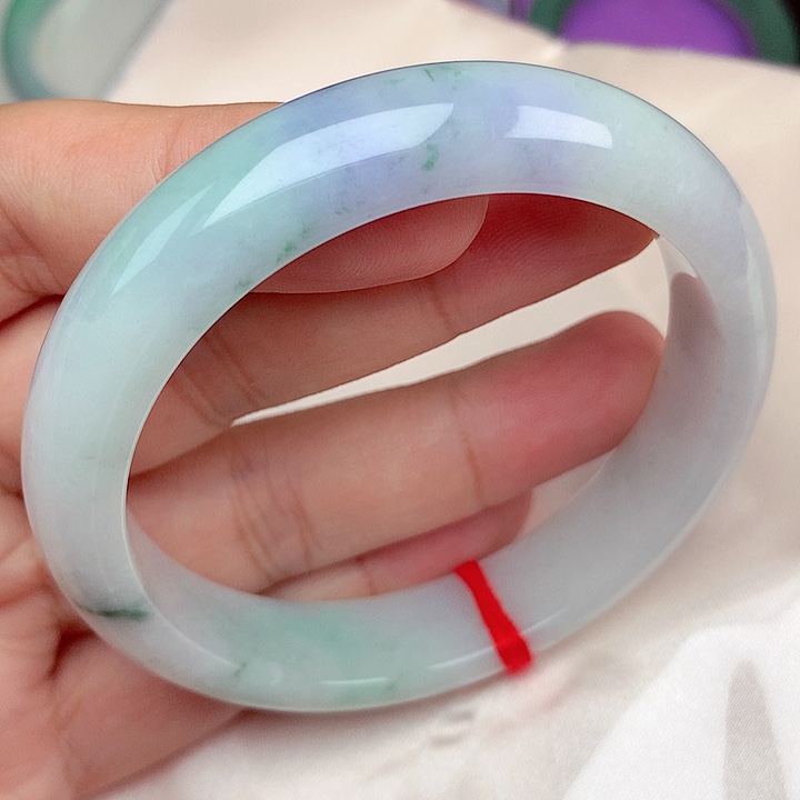 翡翠手镯未镶嵌60.8圈口