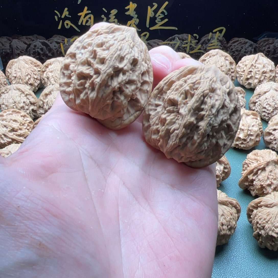 核桃把件40全品麦穗虎头