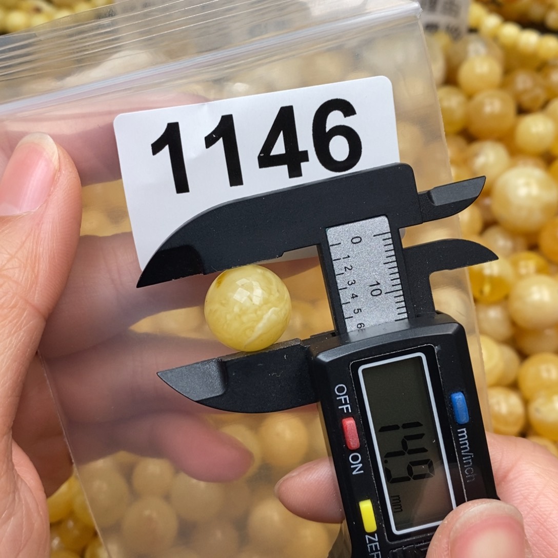 蜜蜡珠宝奇石未镶嵌