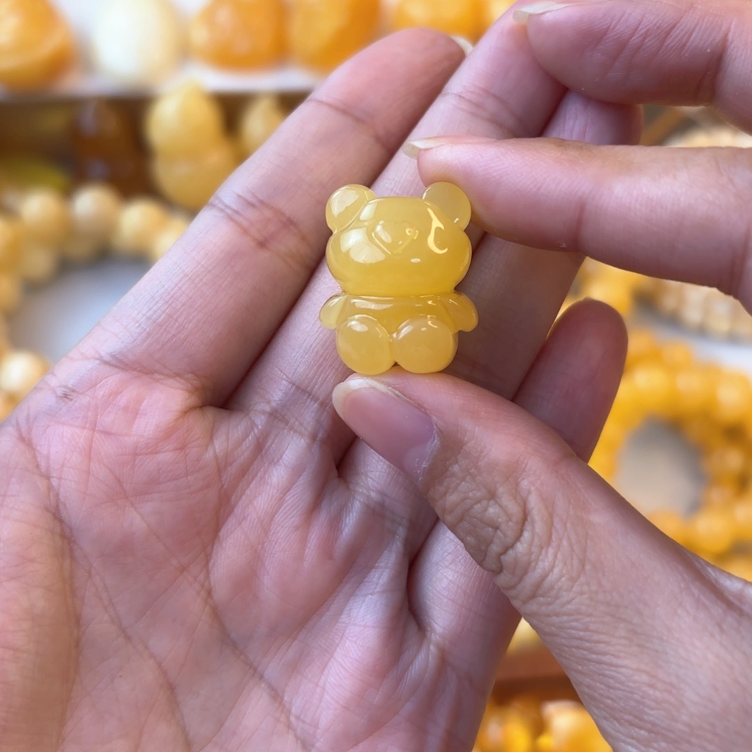 琥珀颈饰未镶嵌蜜蜡