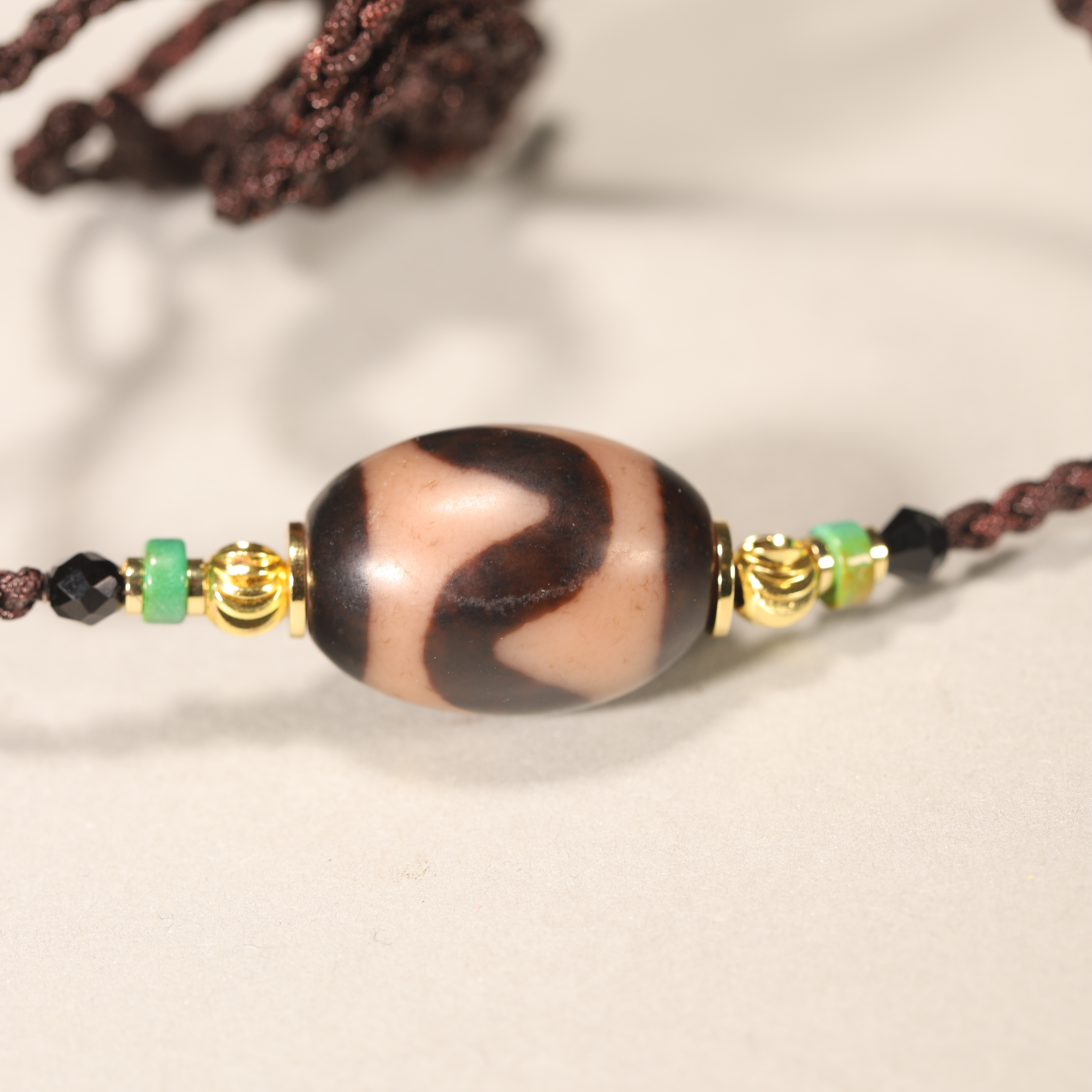 Lot18创汇期 玛瑙天珠摆件