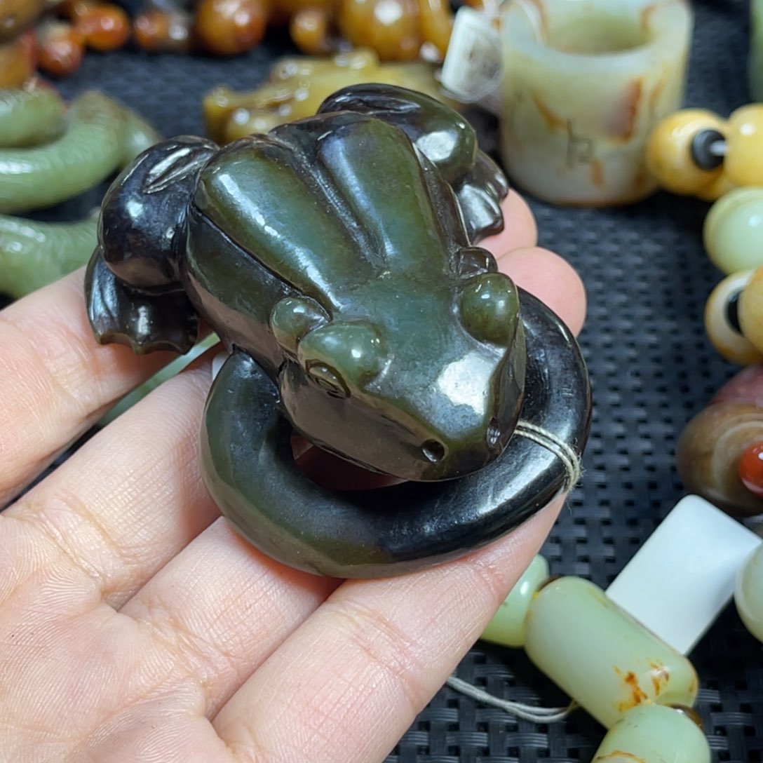 和田玉挂件未镶嵌毛*