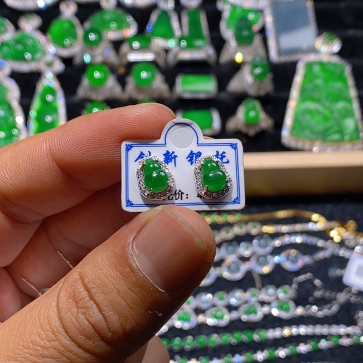 翡翠耳饰银S925镶嵌小****泳天然A货翡翠