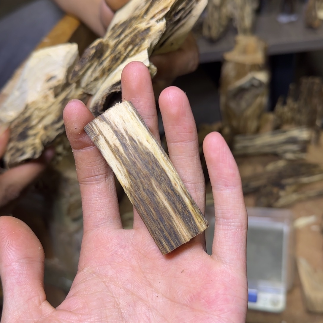 雪***山线香精品牌子发一份