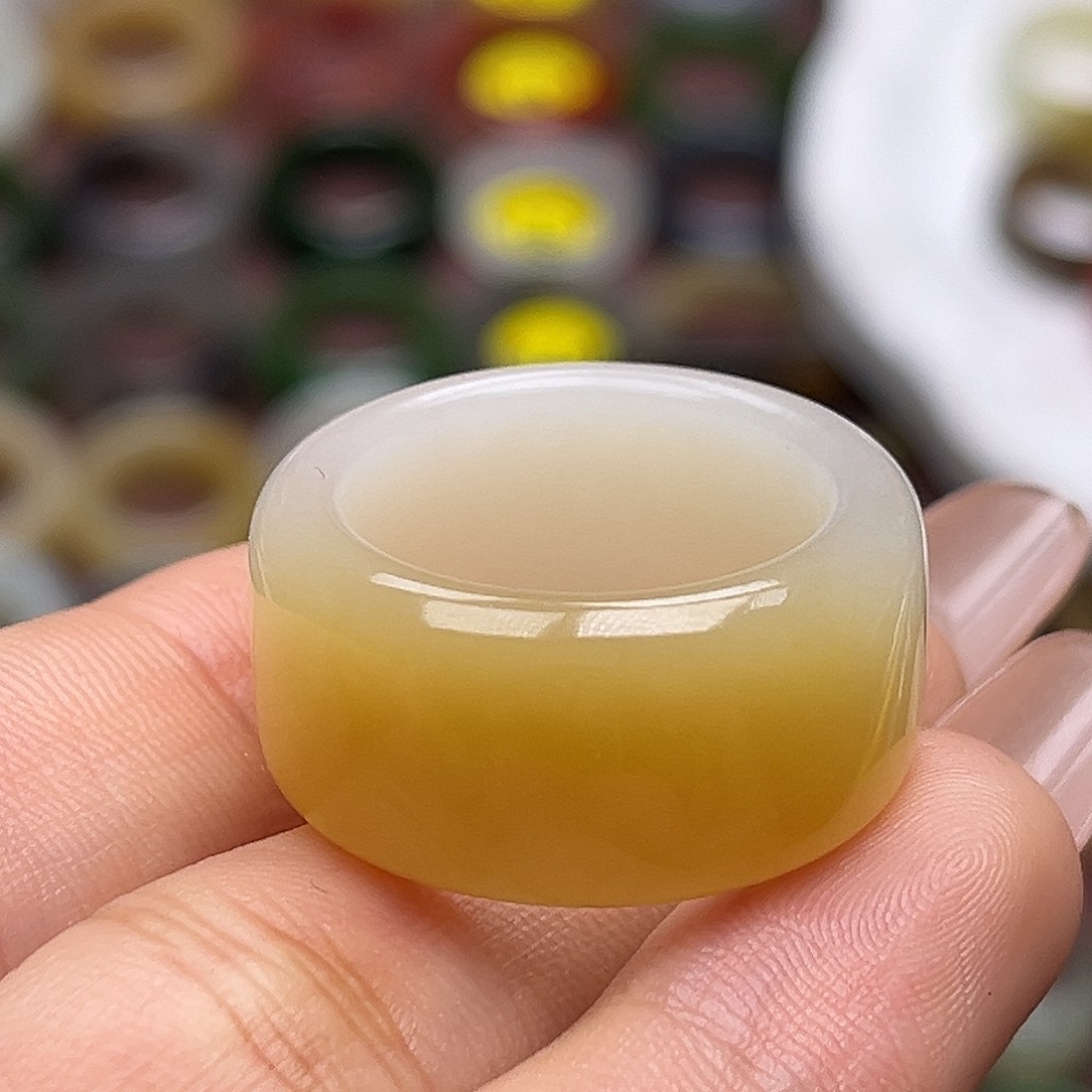 和田玉未镶嵌戒指18.4金山糖白