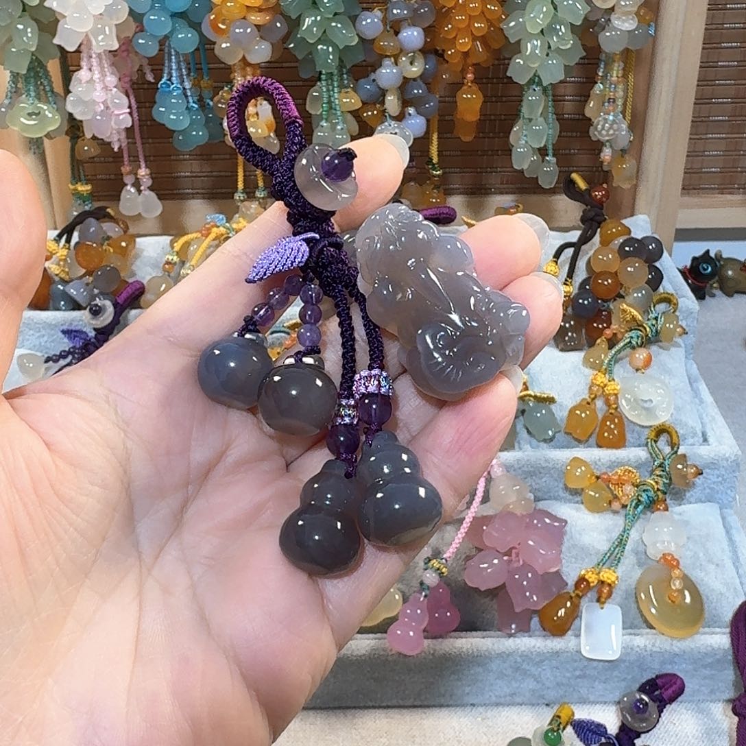 玛瑙/玉髓通货料带有包容点天然玉髓玛瑙未镶嵌行***车