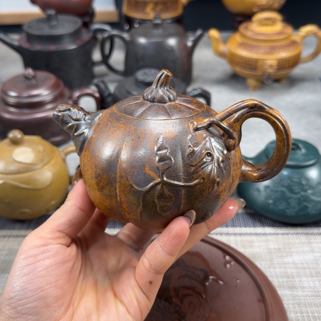 茶壶紫砂紫砂紫色紫砂