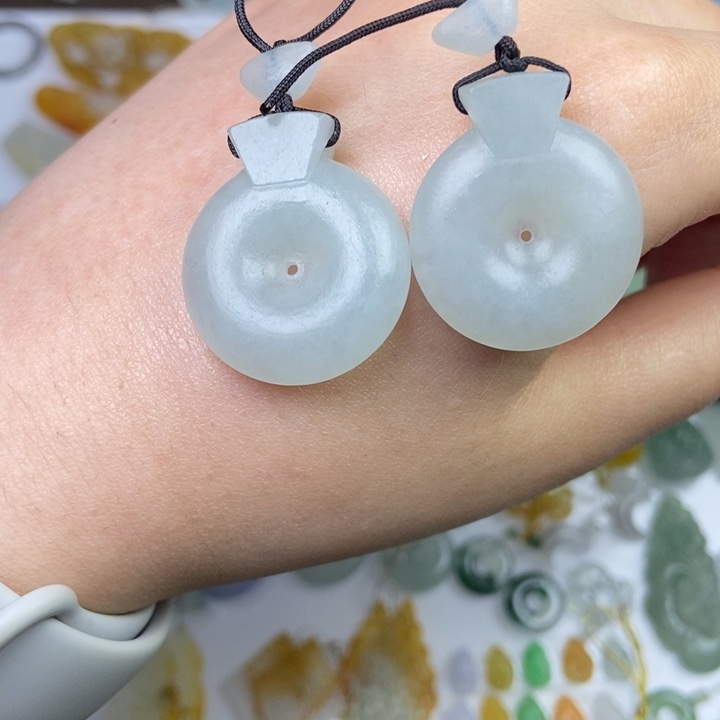 定制翡翠未镶嵌一对