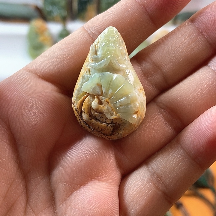 岫岩河磨玉（透闪石质玉）未镶嵌吊坠(不含链)