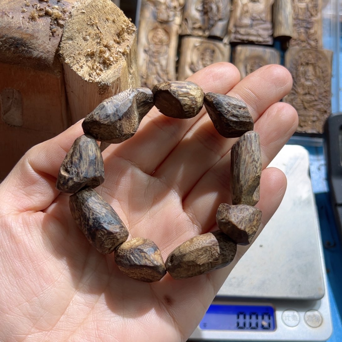 沉香手串牵**生棋楠随形单圈23克