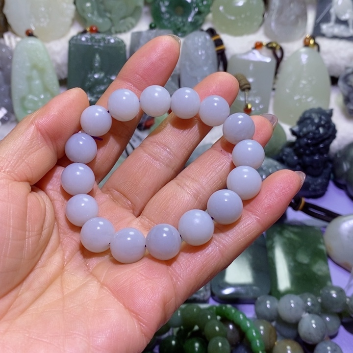 和田玉边角料未镶嵌?**湖