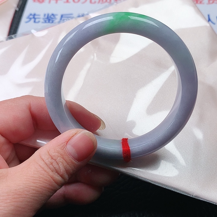 翡翠手镯未镶嵌翡翠121