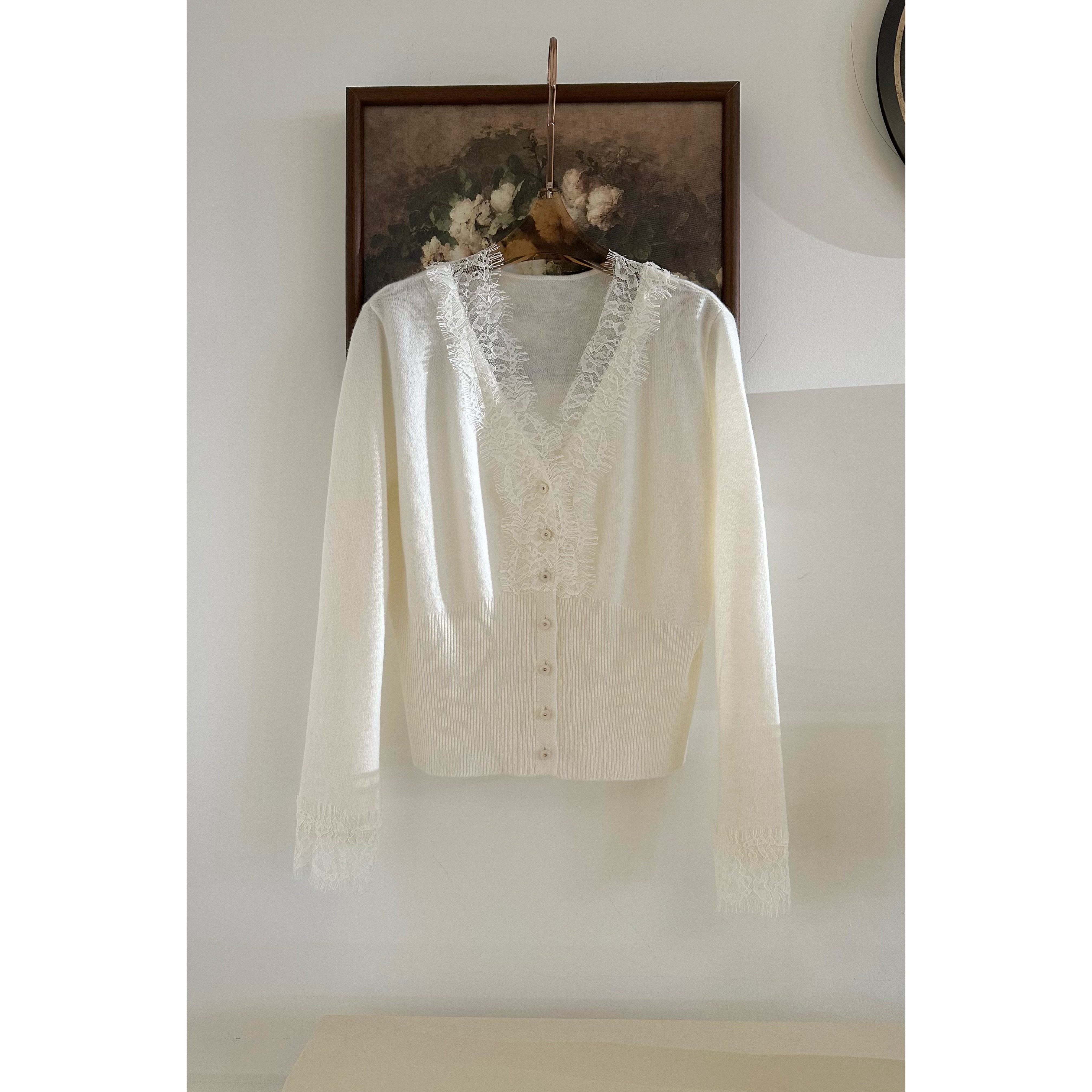 【睫毛蕾丝】秋冬新款羊毛羊绒气质时尚V领蕾丝拼接毛衣MF-2258