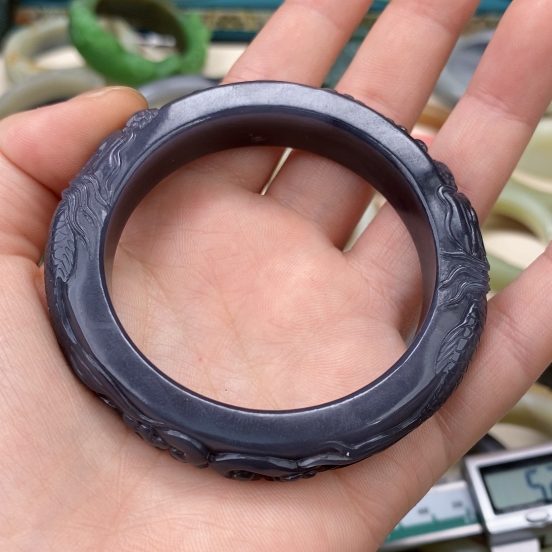 和田玉手镯未镶嵌随**安