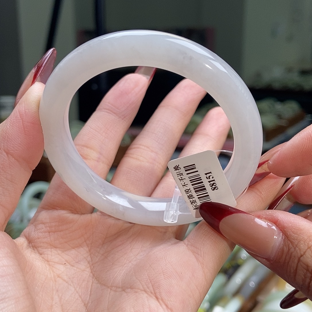 和田玉手镯未镶嵌53 54