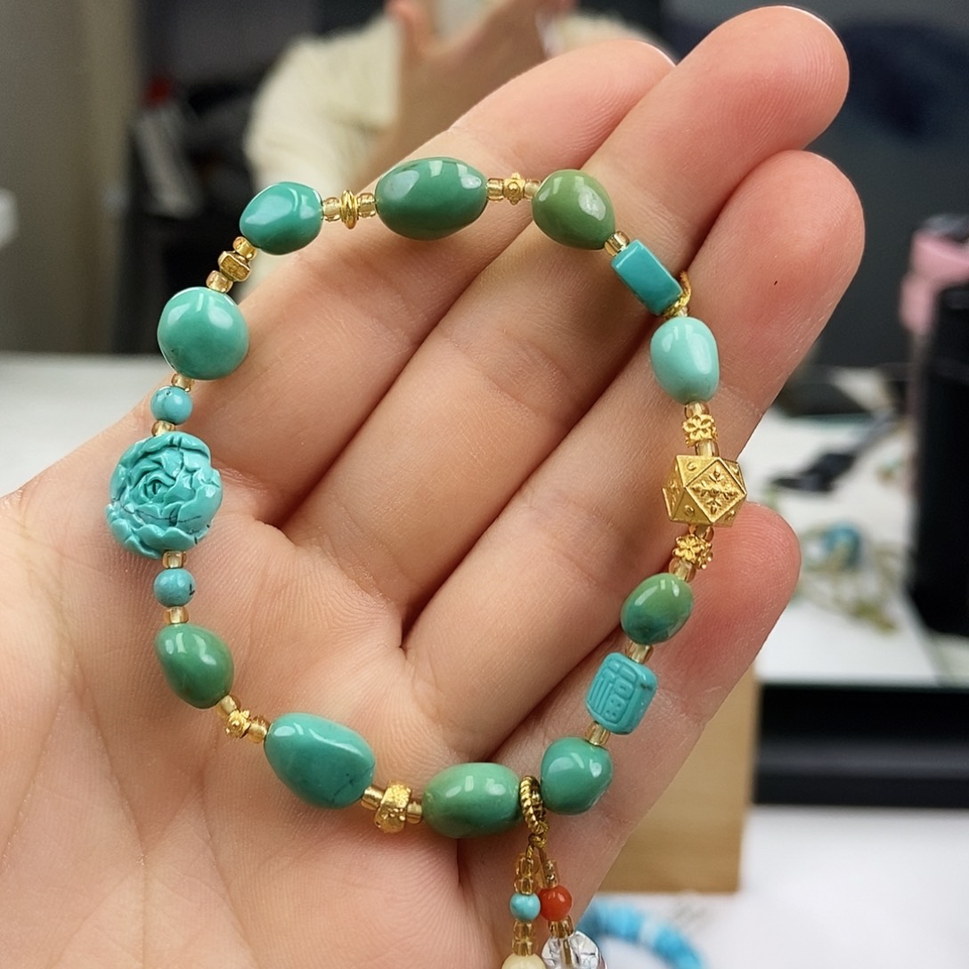 未镶嵌绿松石珠宝奇石