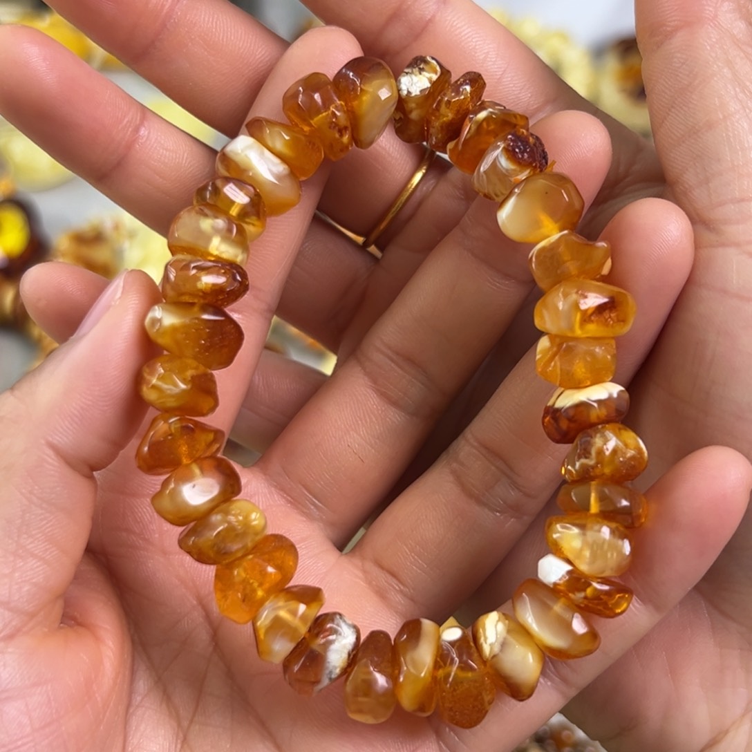 蜜蜡裸石未镶嵌琥珀