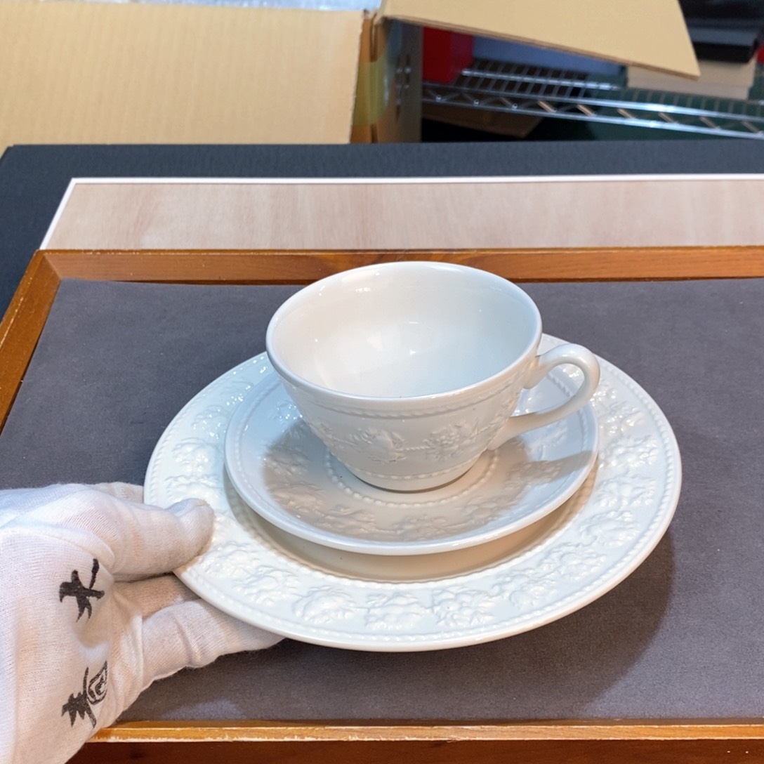 瓷器过哈哈哈哈哈哈哈