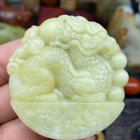 蛇纹石玉未镶嵌颈饰18