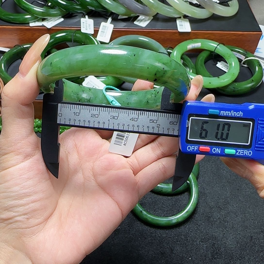 未镶嵌手镯和田玉（糖玉）