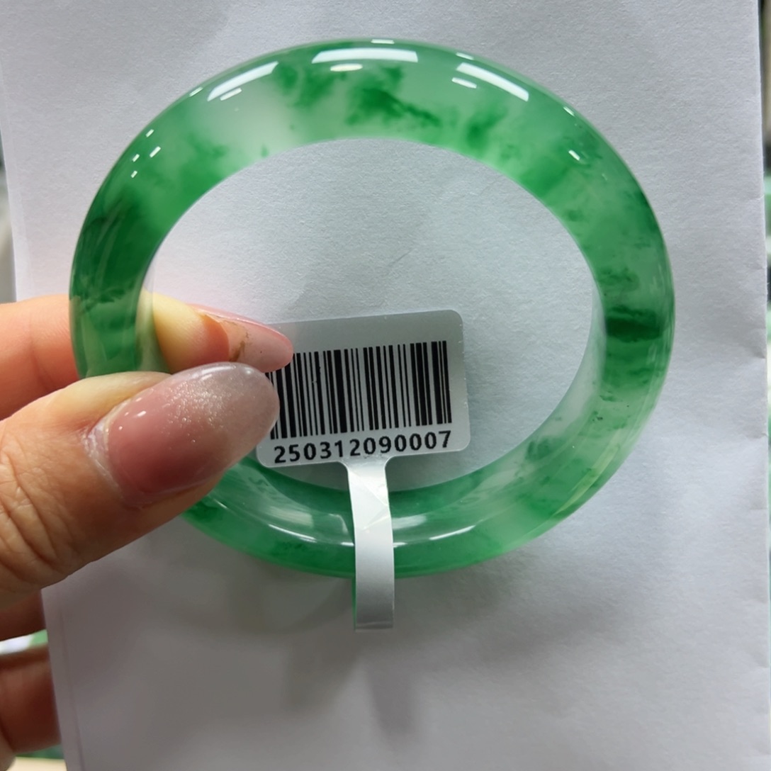 石英质玉未镶嵌手镯冉*冉