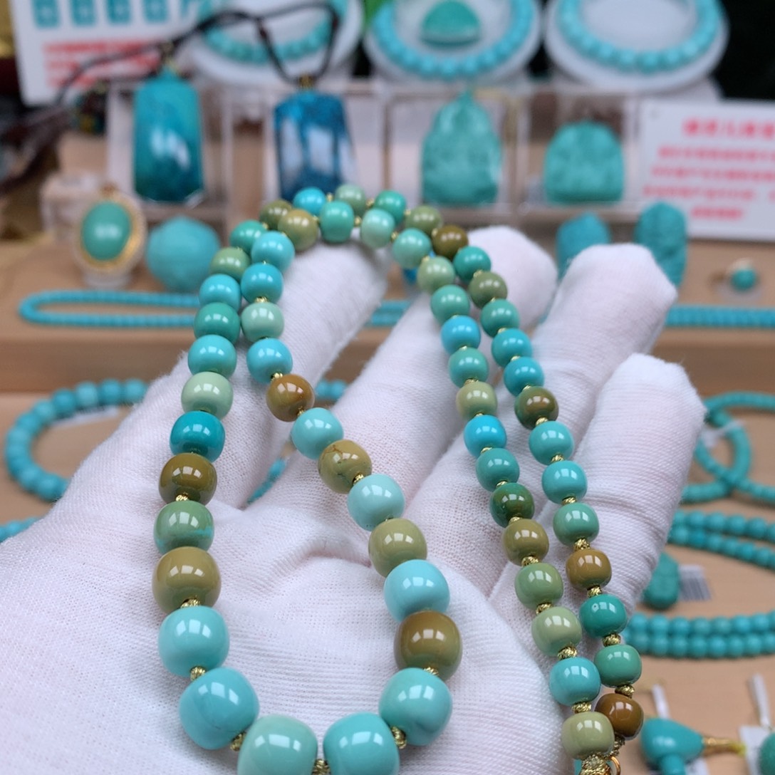 绿松石未镶嵌珠宝奇石