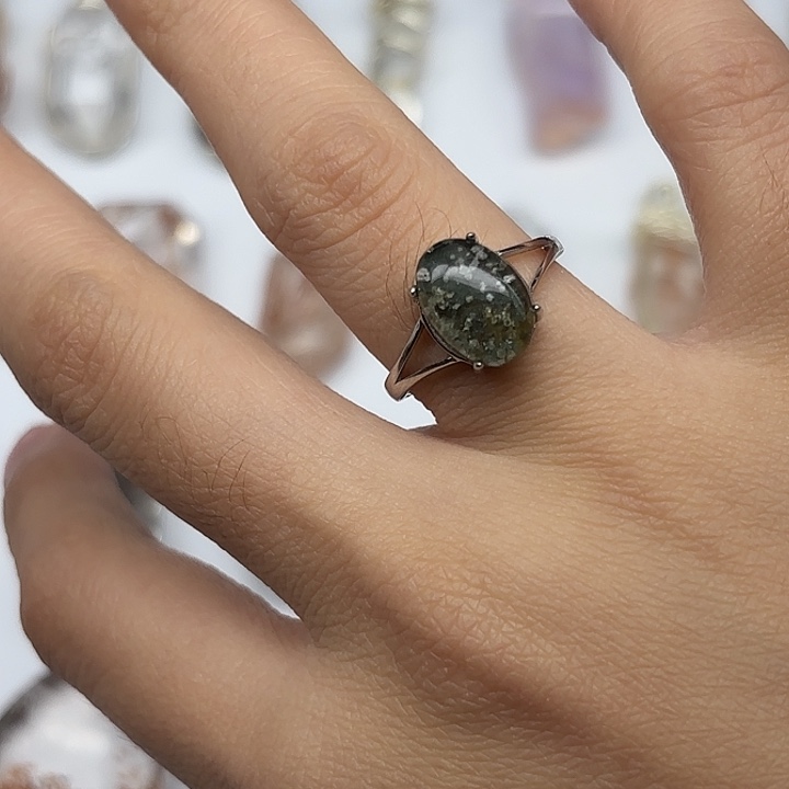 戒指水晶银S925镶嵌绿幽灵水晶戒指