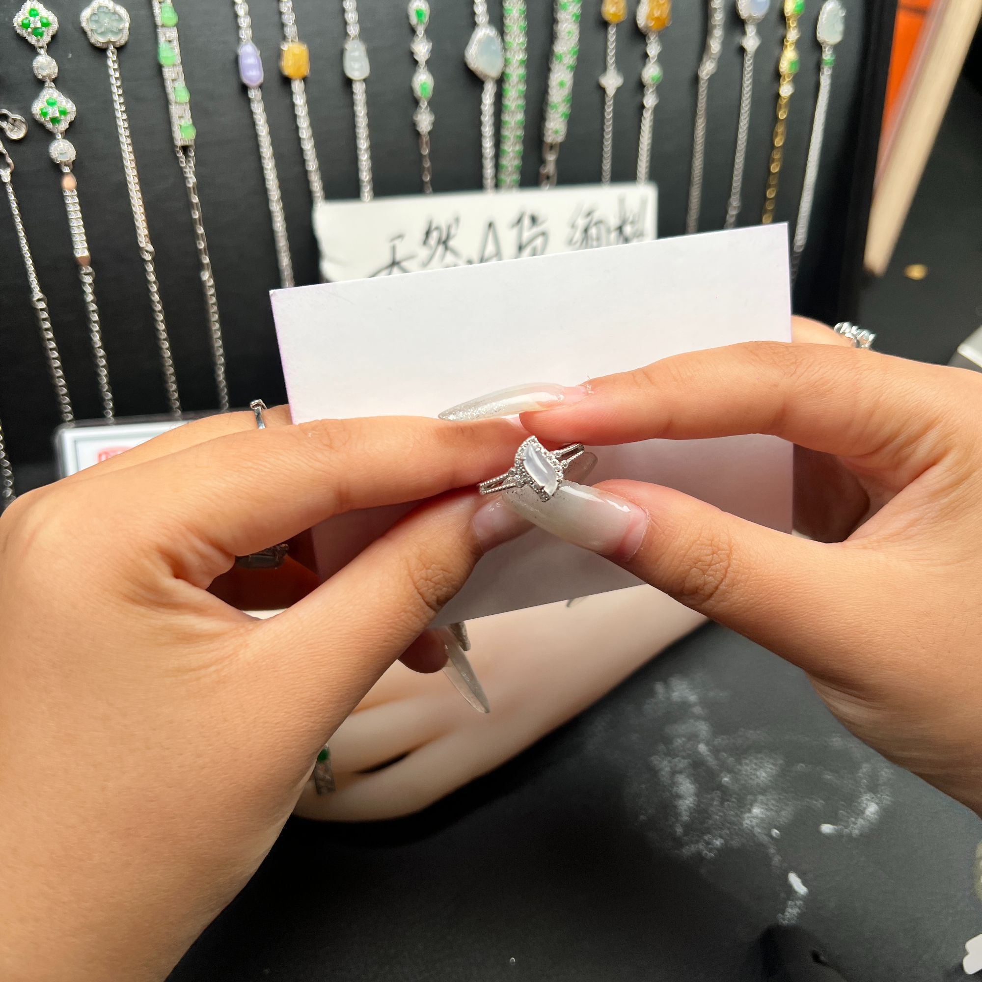 缅甸翡翠随形戒指