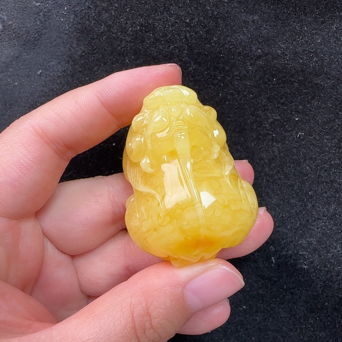 蜜蜡未镶嵌珠宝奇石