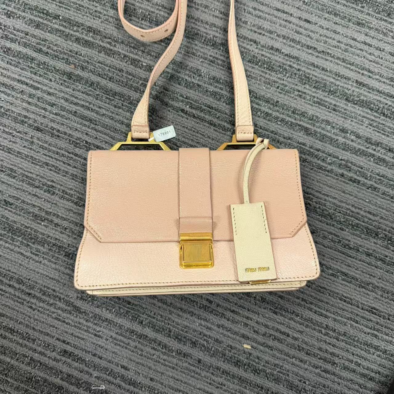 95新 MIU MIU/缪缪 09014缪缪单肩包/非真假不退补不换