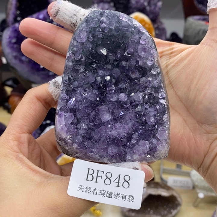 未镶嵌水晶大型摆件（非配饰）