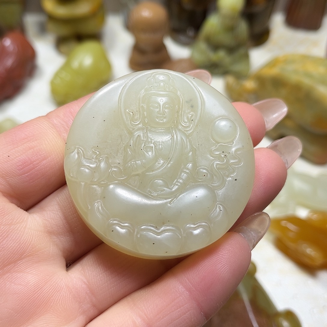 白玉菩提吊坠白玉菩提吊坠