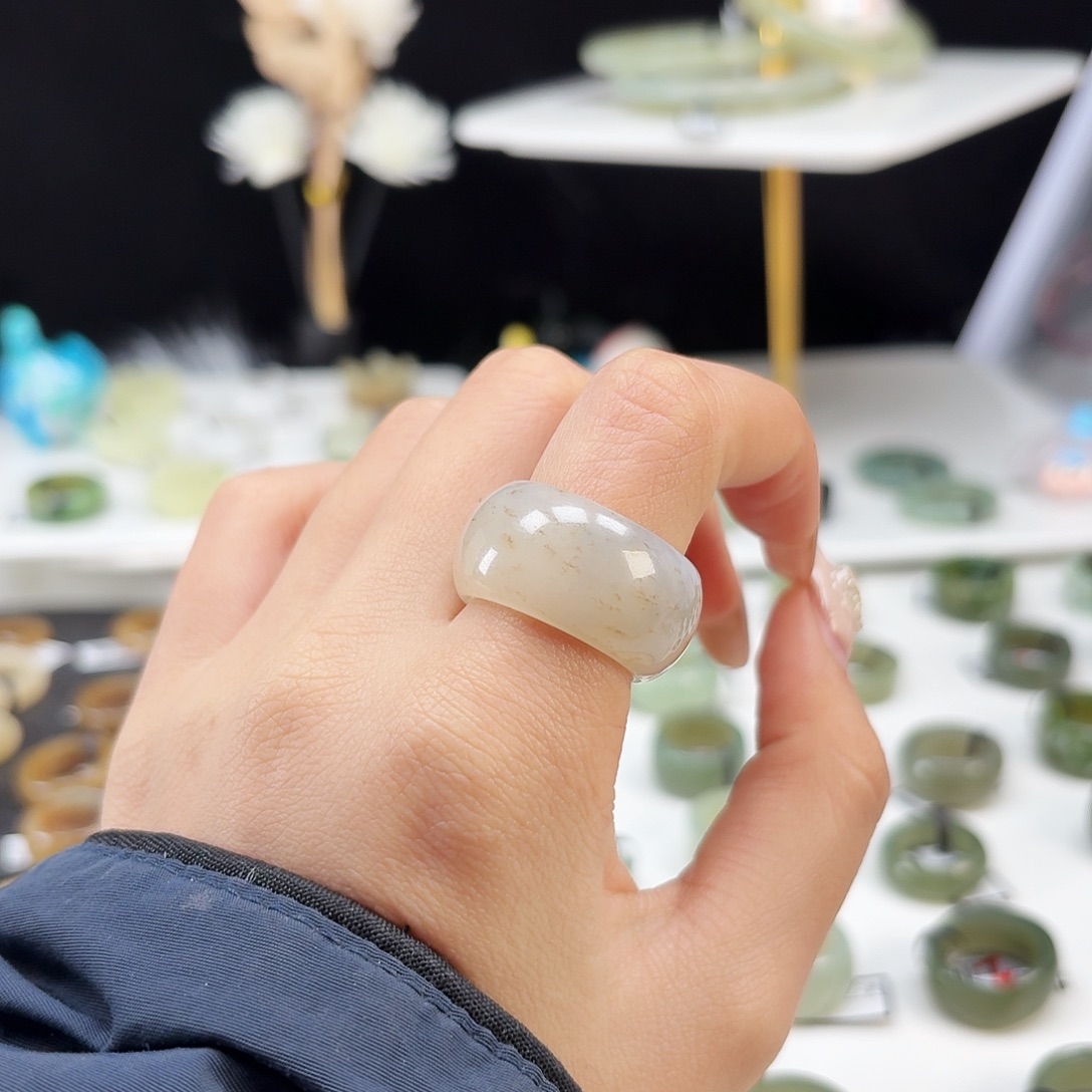 和田玉未镶嵌戒指P16冰透桂花墩墩18不退换