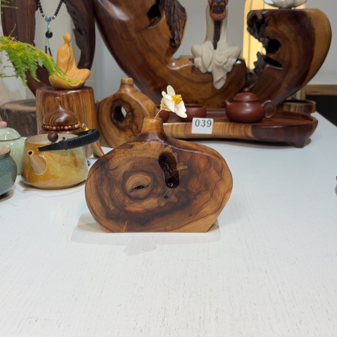 “***”香香木多多关注我们